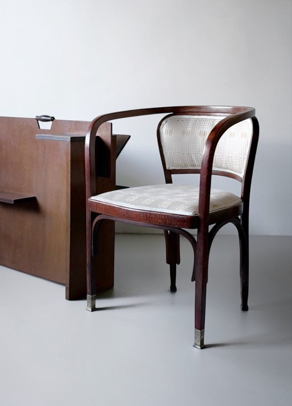 Set of 4 Model 715 Armchairs by Gustav Siegel (Austrian, 1880-1970) for J&J Kohn, Austria 1899　